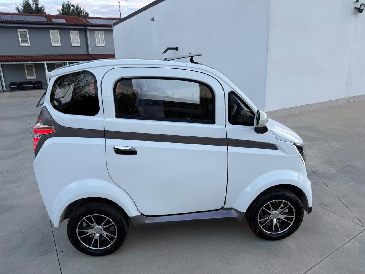 Altro Microcar elettrica X7