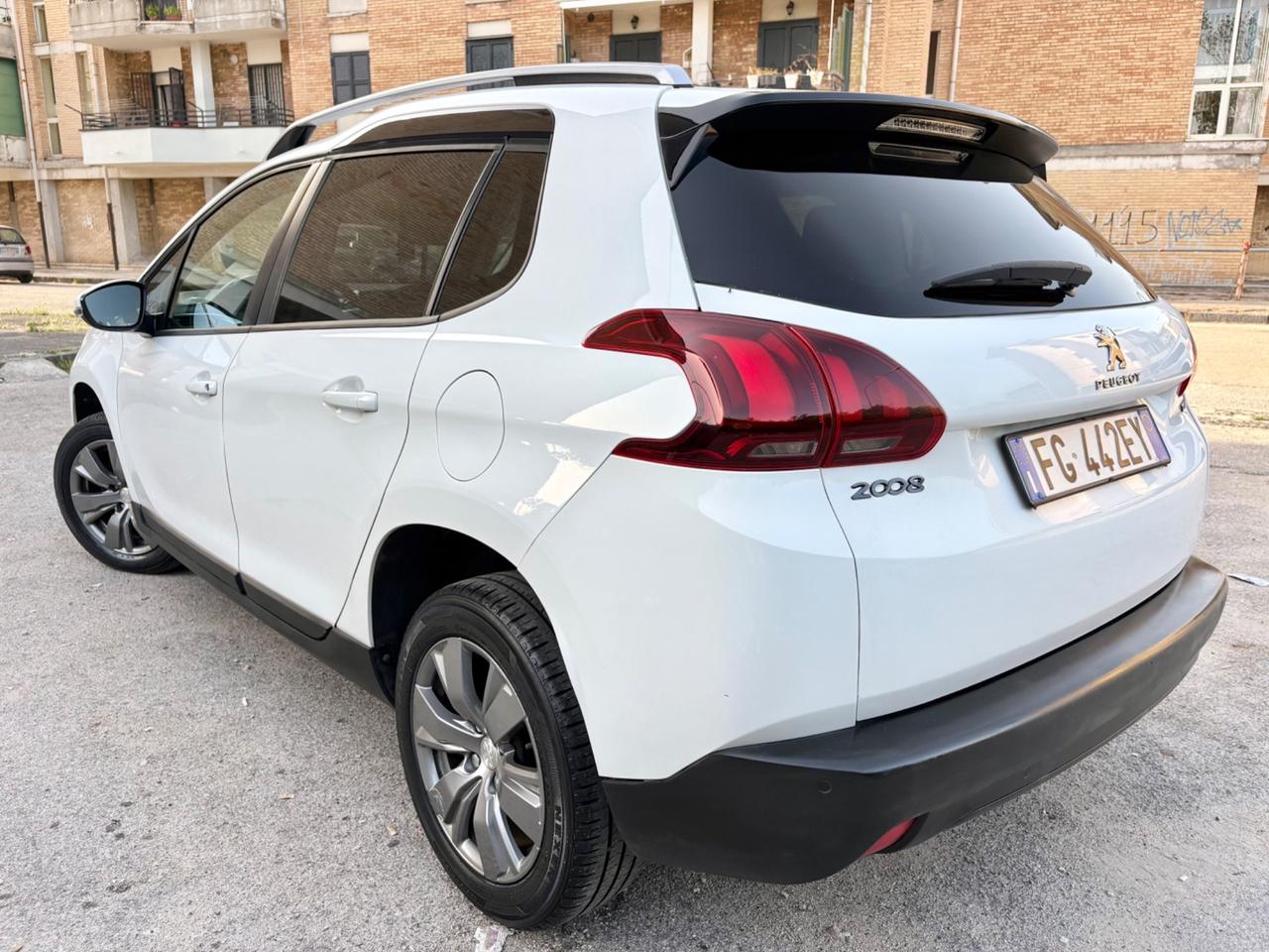 Peugeot 2008 1.2 benz 82cv 70000km 1 proprietario