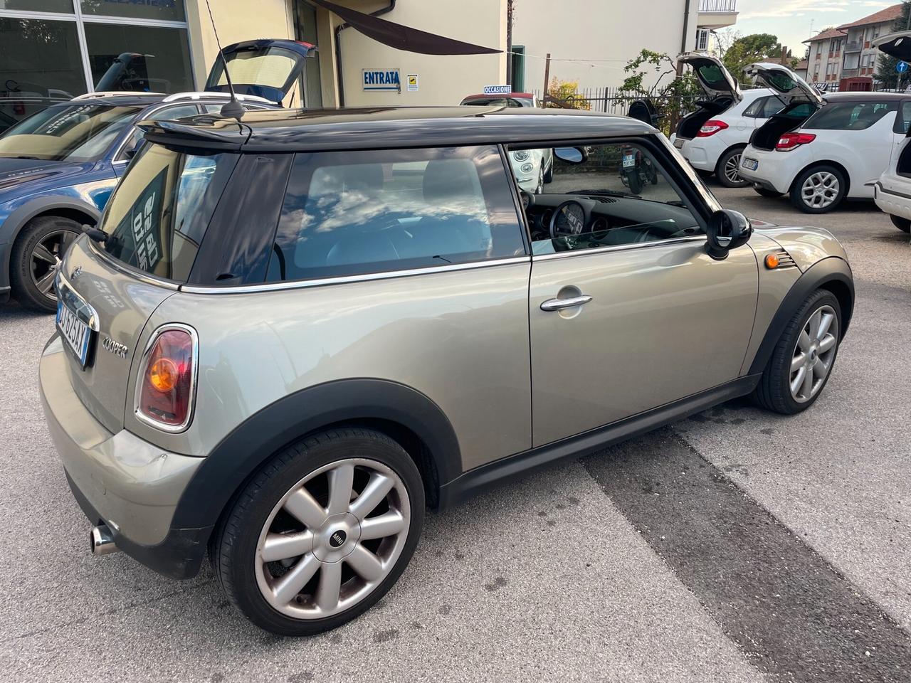 Mini 1.6 16V Cooper Pepper