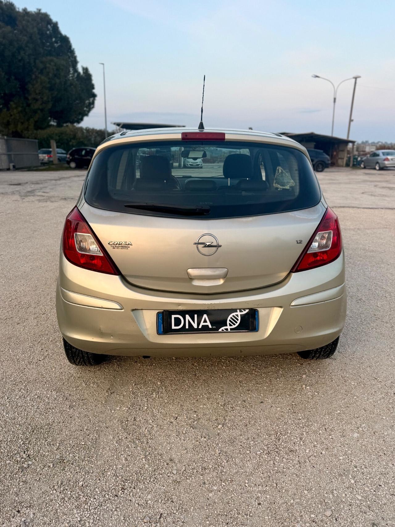 Opel Corsa 1.2 Benzina Metano unipropr. NEOPATENTATI