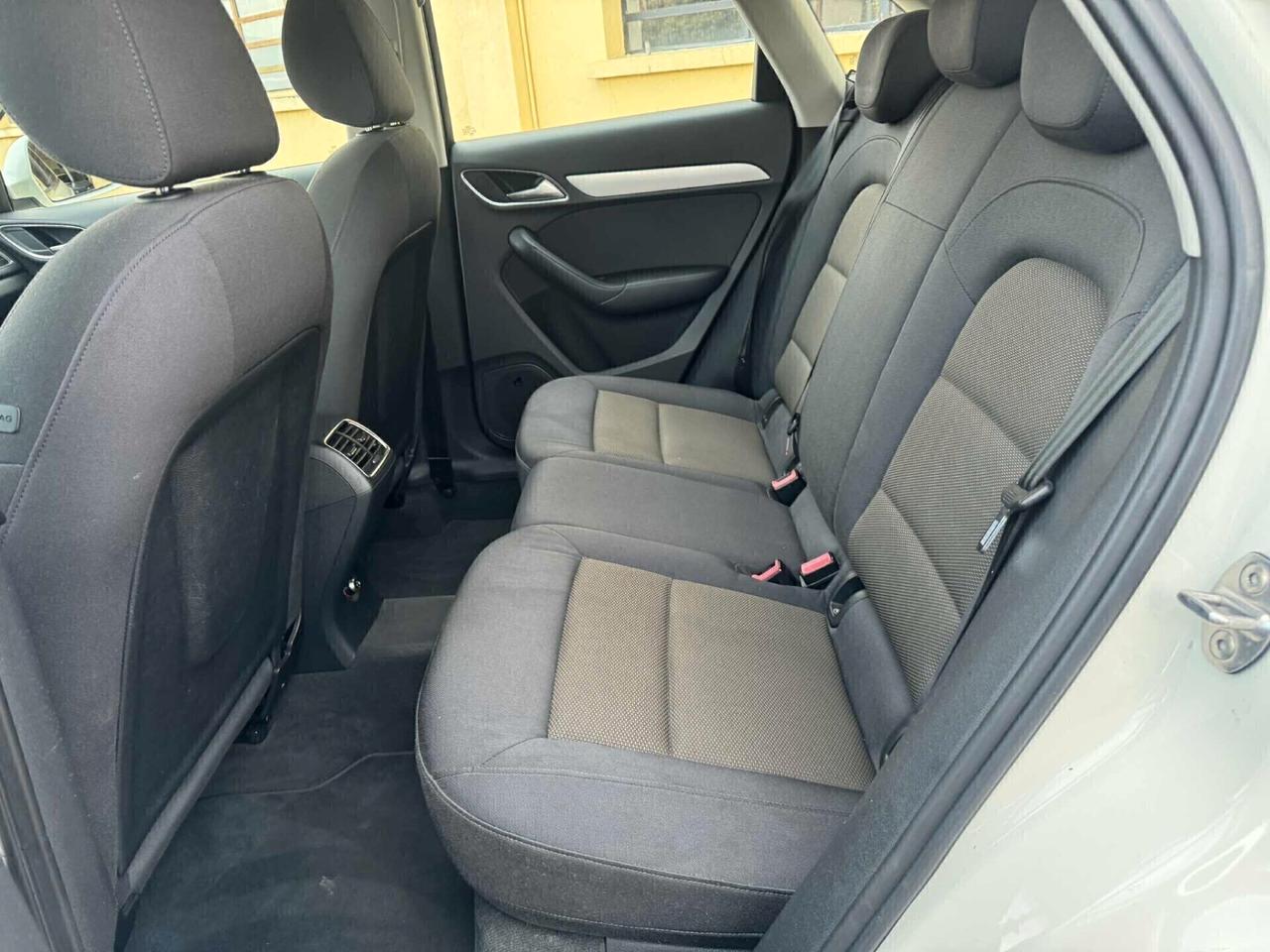 Audi Q3 Anno 2012 2.0 Benz/GPL Cambio MANUALE