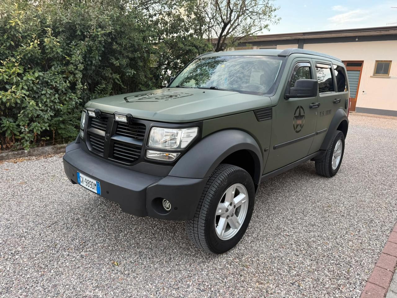Dodge Nitro 2.8 CRD Automatico – Assetto Rialzato – 3 Set Ruote – Gancio Traino