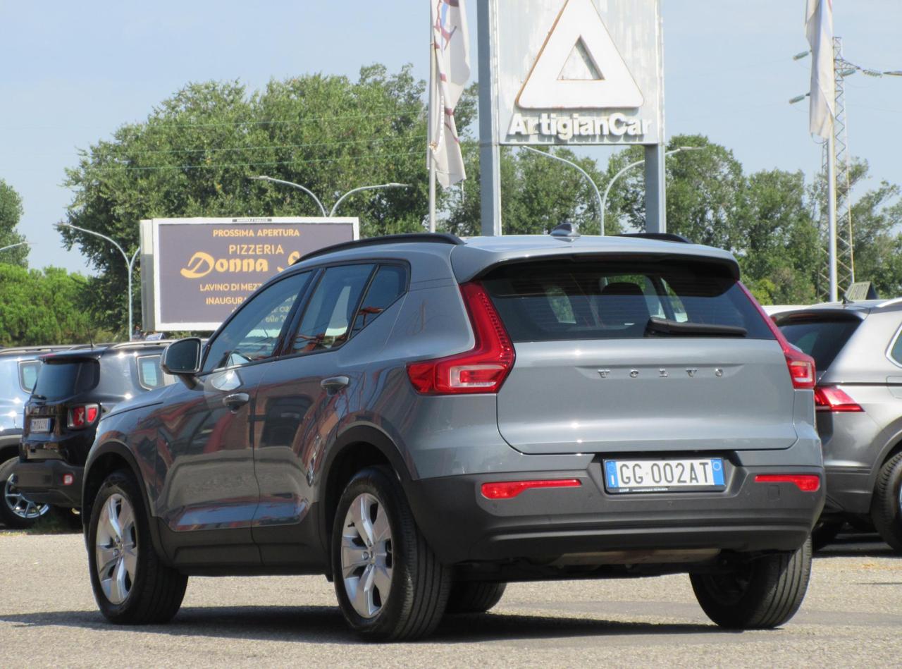 Volvo XC40 1.5 t2 Momentum Core auto