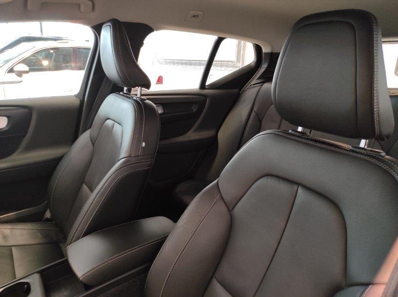 VOLVO XC40 (2017-->) - XC40 T5 Recharge Plug-in Hybrid Inscription Expression