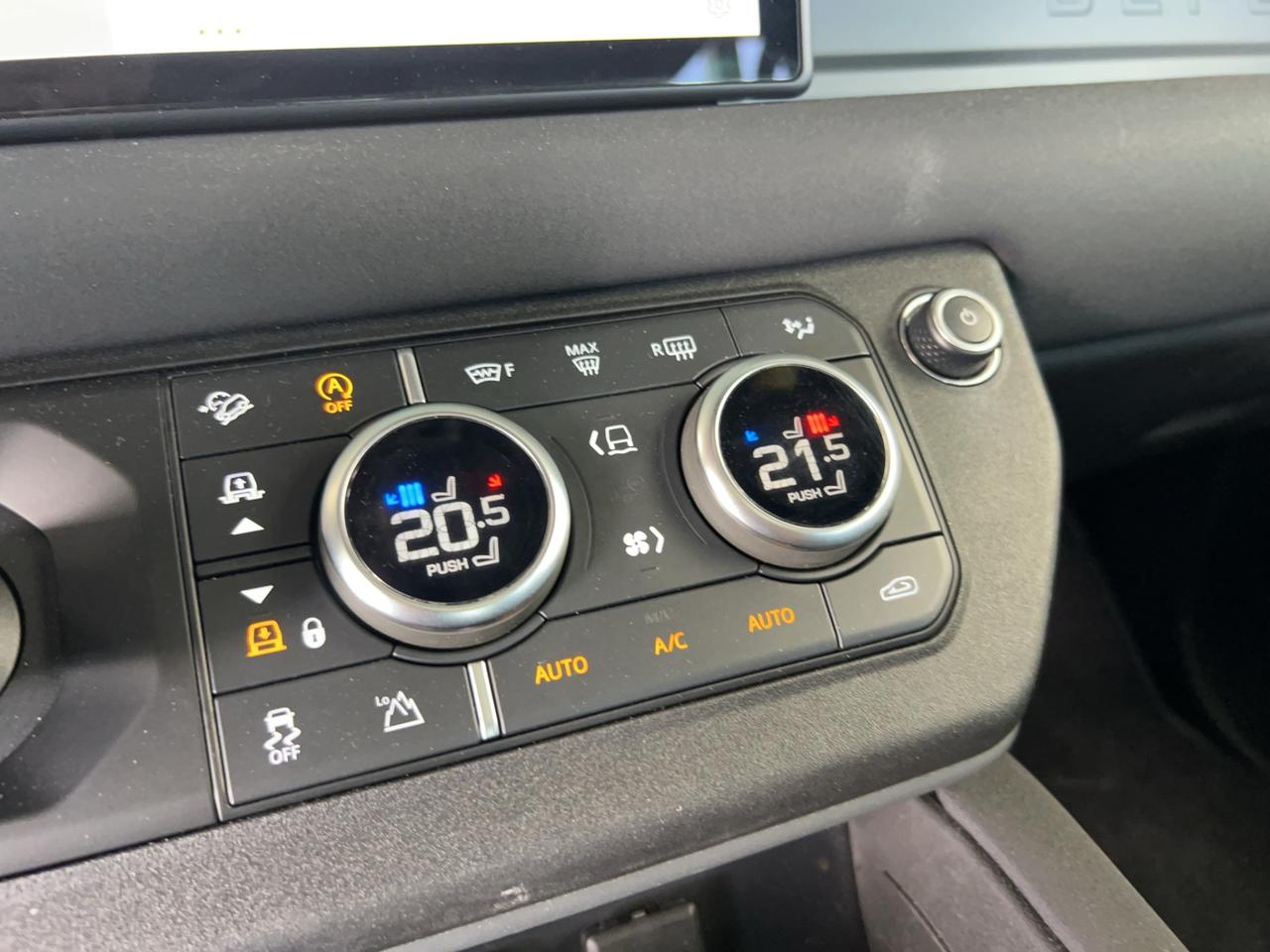 LAND ROVER Defender (2019) Defender 110 3.0D I6 250 CV AWD Auto X-Dynamic SE