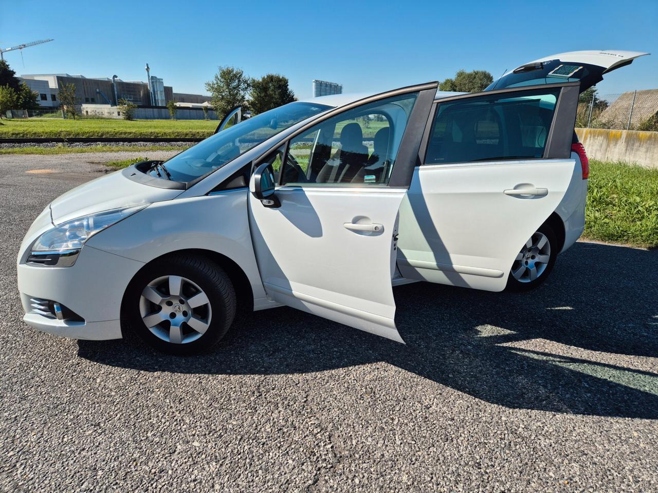 Peugeot 5008 1.6 HDi 112CV 89600 KM!! MY 2013 UNIPROPRIETARIO