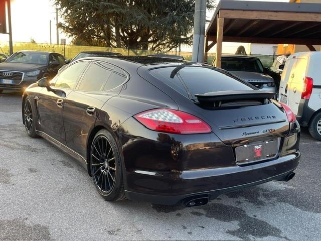Porsche Panamera 3.0 Diesel allestimento gts Platinum Edition