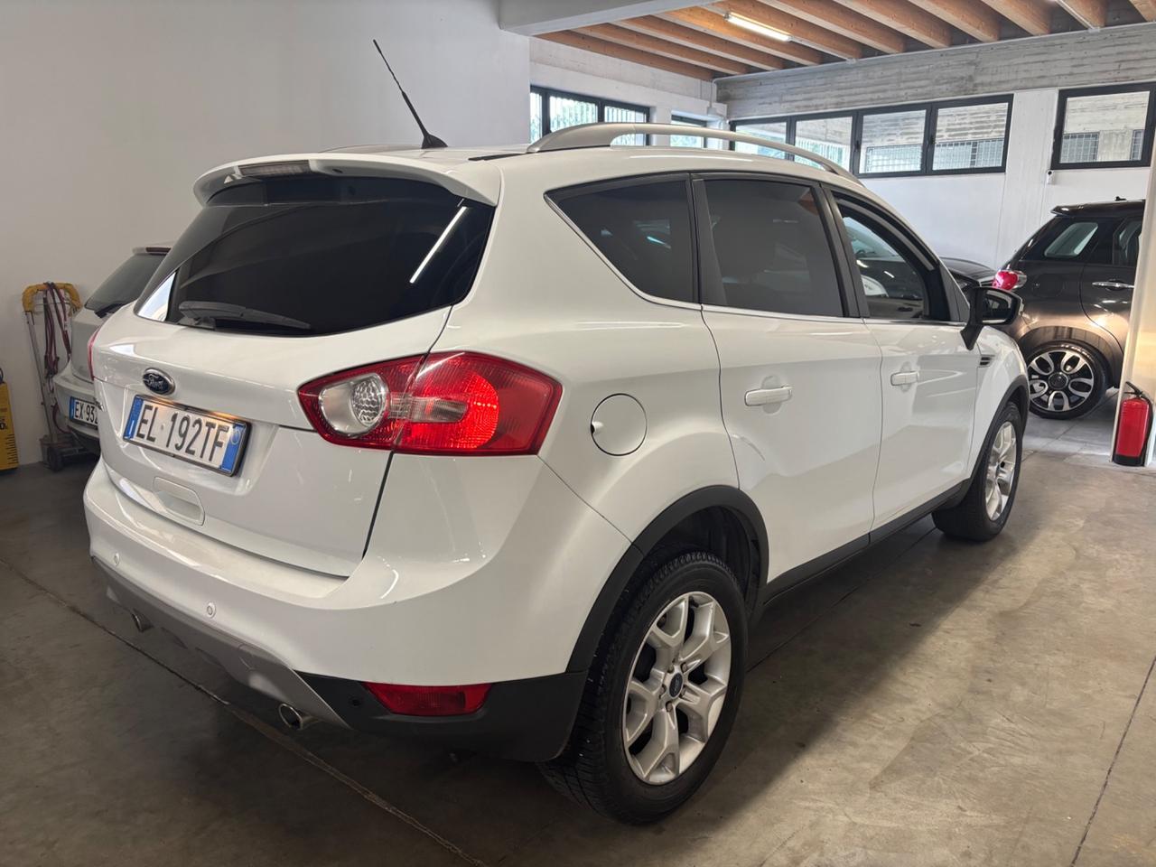 Ford Kuga 2.0 TDCi 140 CV 2WD Titanium