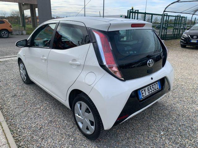 TOYOTA Aygo 1.0 VVT-i 69 CV 5 porte x-clusiv MMT