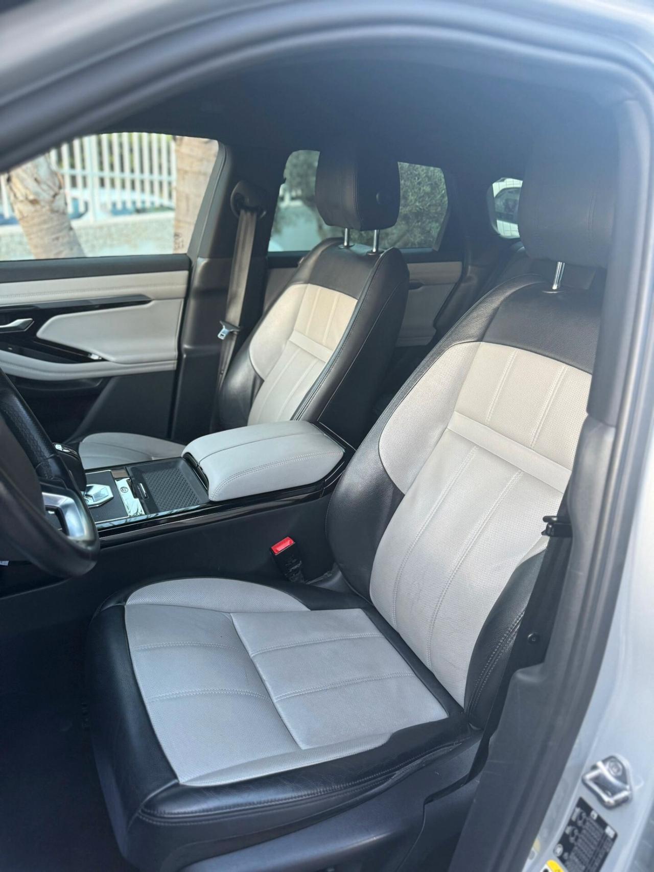 Range Rover Evoque 2.0D I4-L.Flw 150 CV R-Dynamic S
