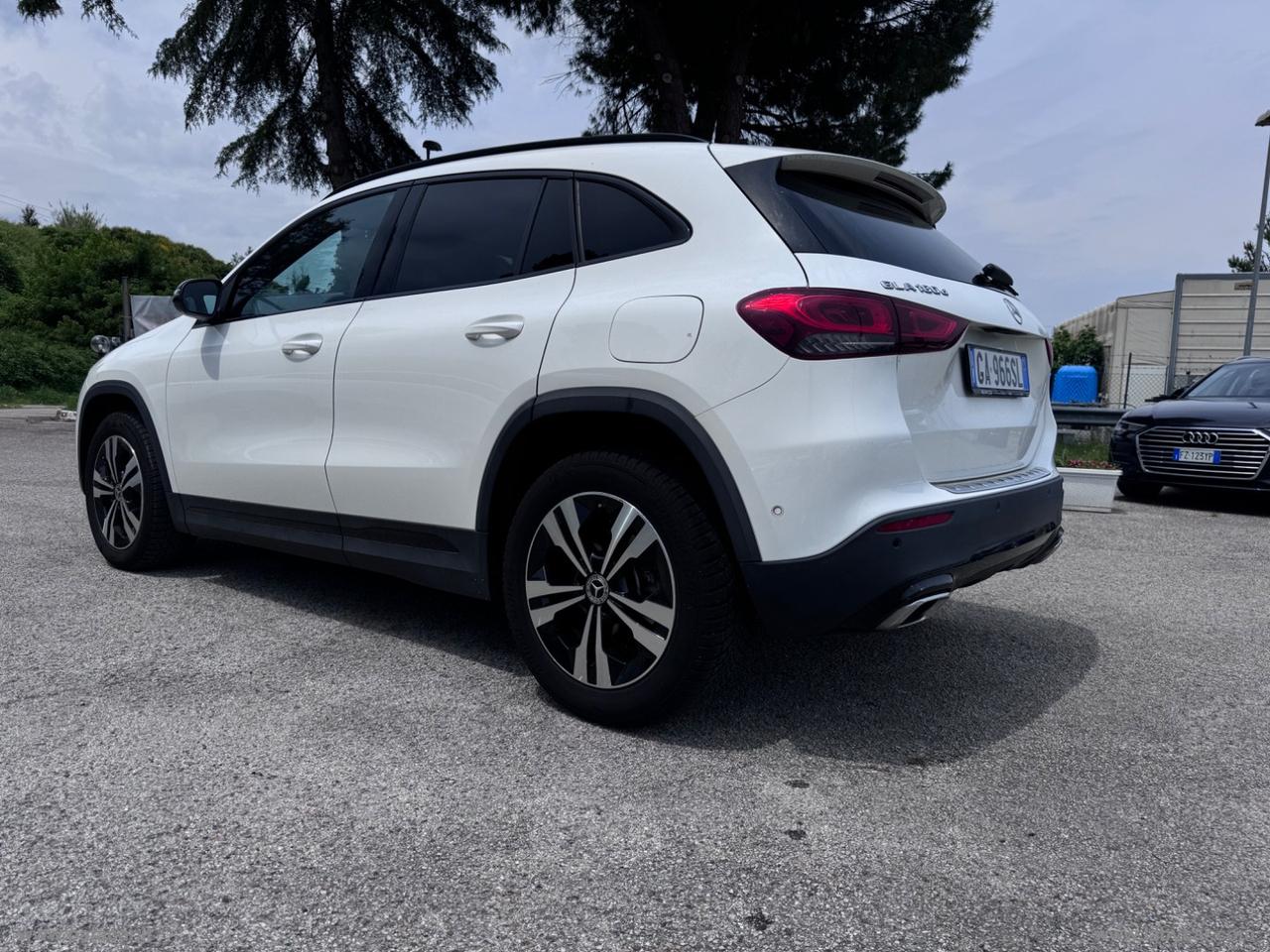 MERCEDES-BENZ GLA 180 d Automatic Sport Plus