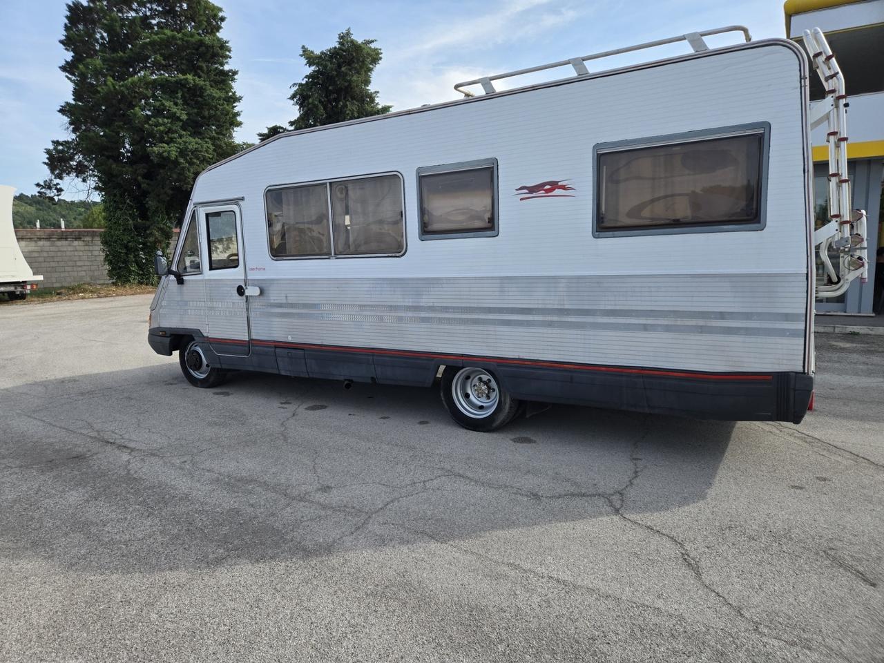 IVECO Laika LASERHOME 67 MAXI 2.5 TURBO