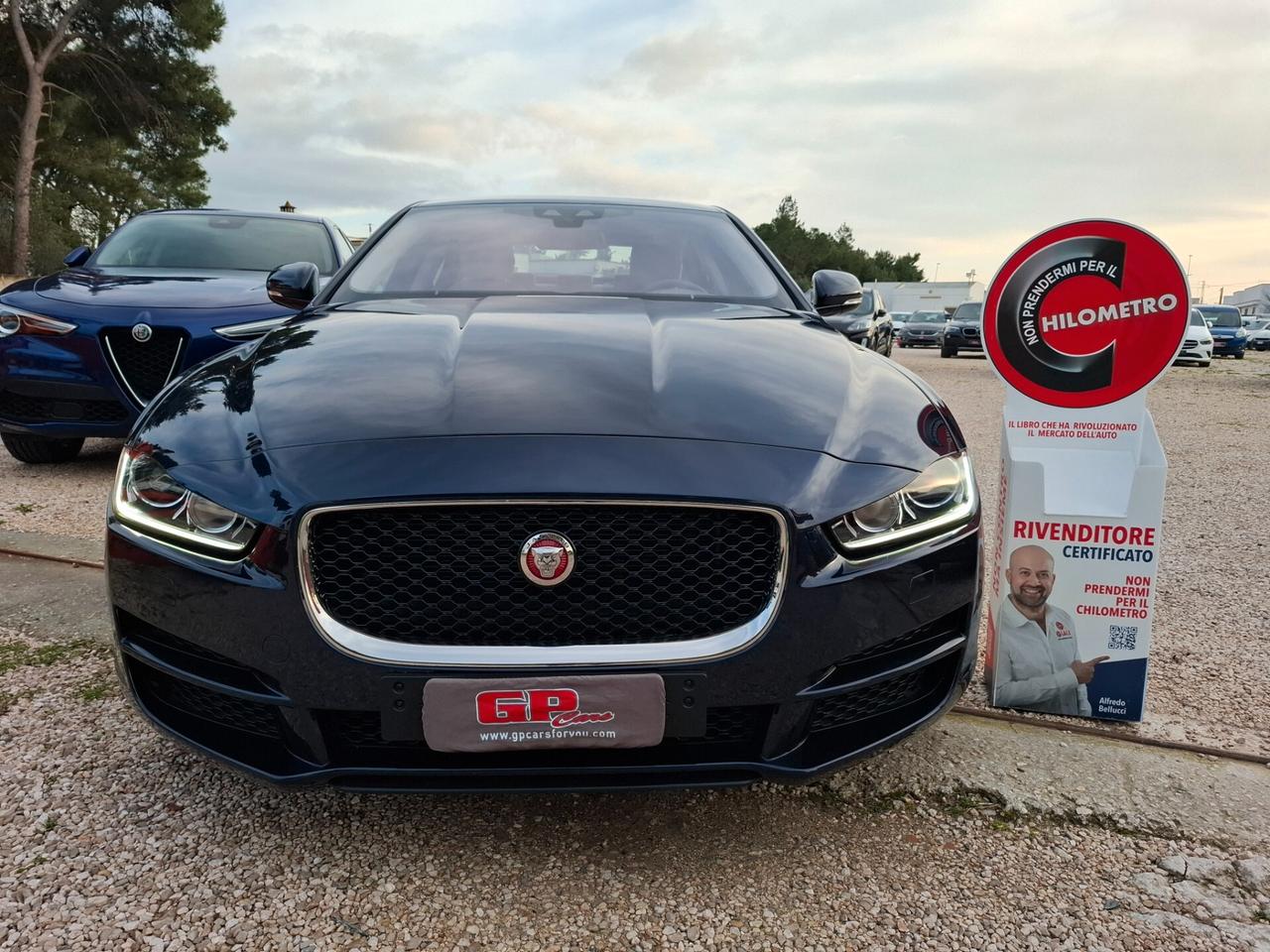 Jaguar XE 2.0 D 180cv *SOLO 23.000 KM*
