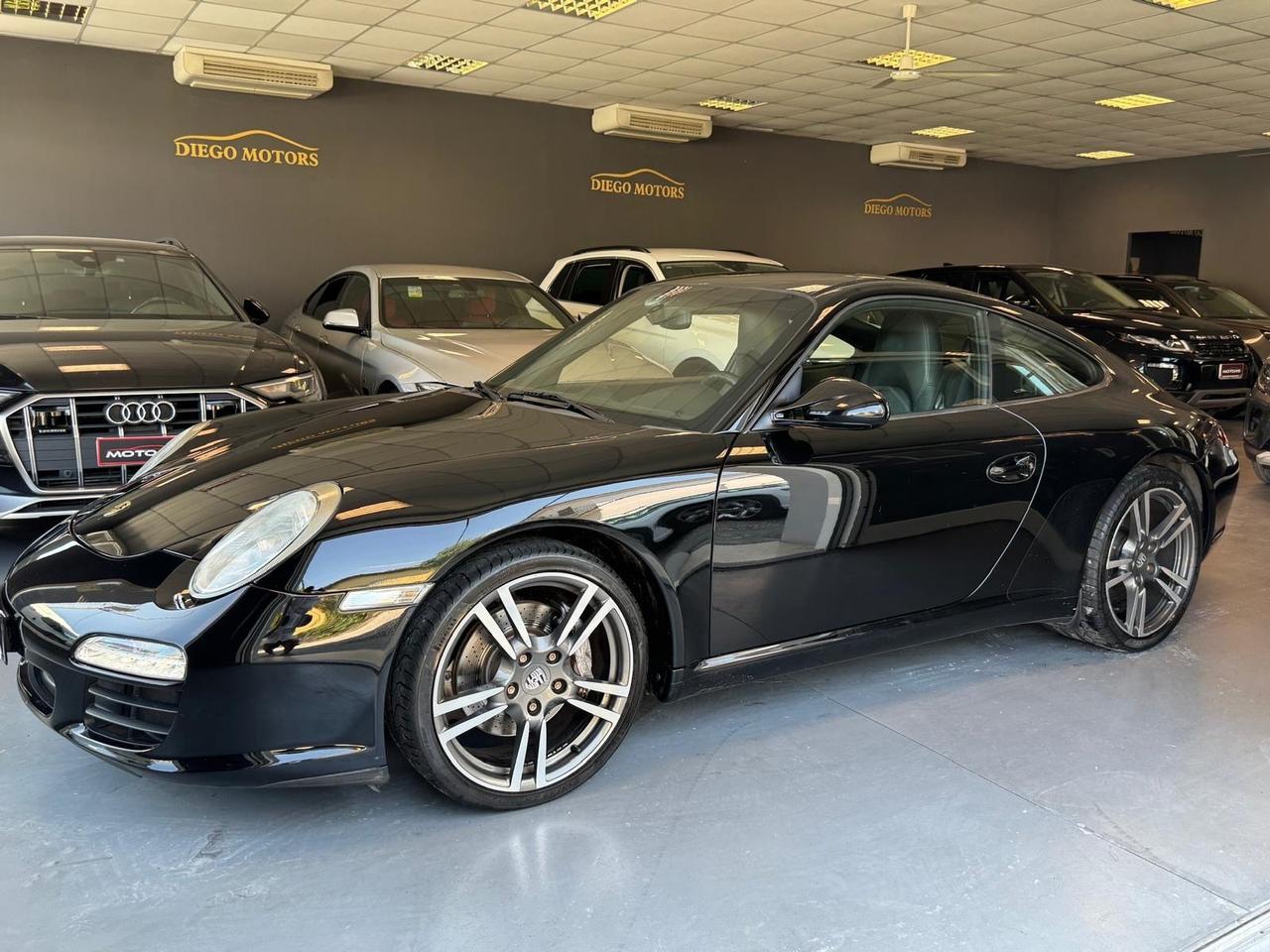 Porsche 911 Carrera Coupé Black Edition