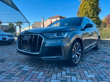 Audi Q7 3.0 TDI S-Line Plus 7 POSTI