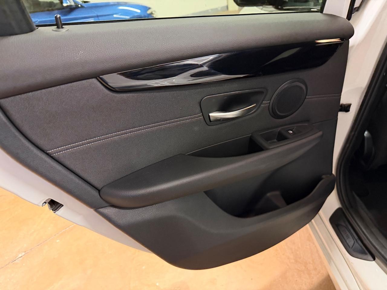 Bmw 220 220i sport tour