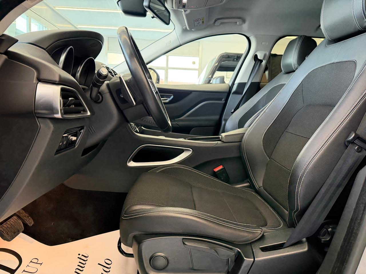 Jaguar F-Pace 2.0d I4 R-Sport awd 240cv automatica iva Esposta