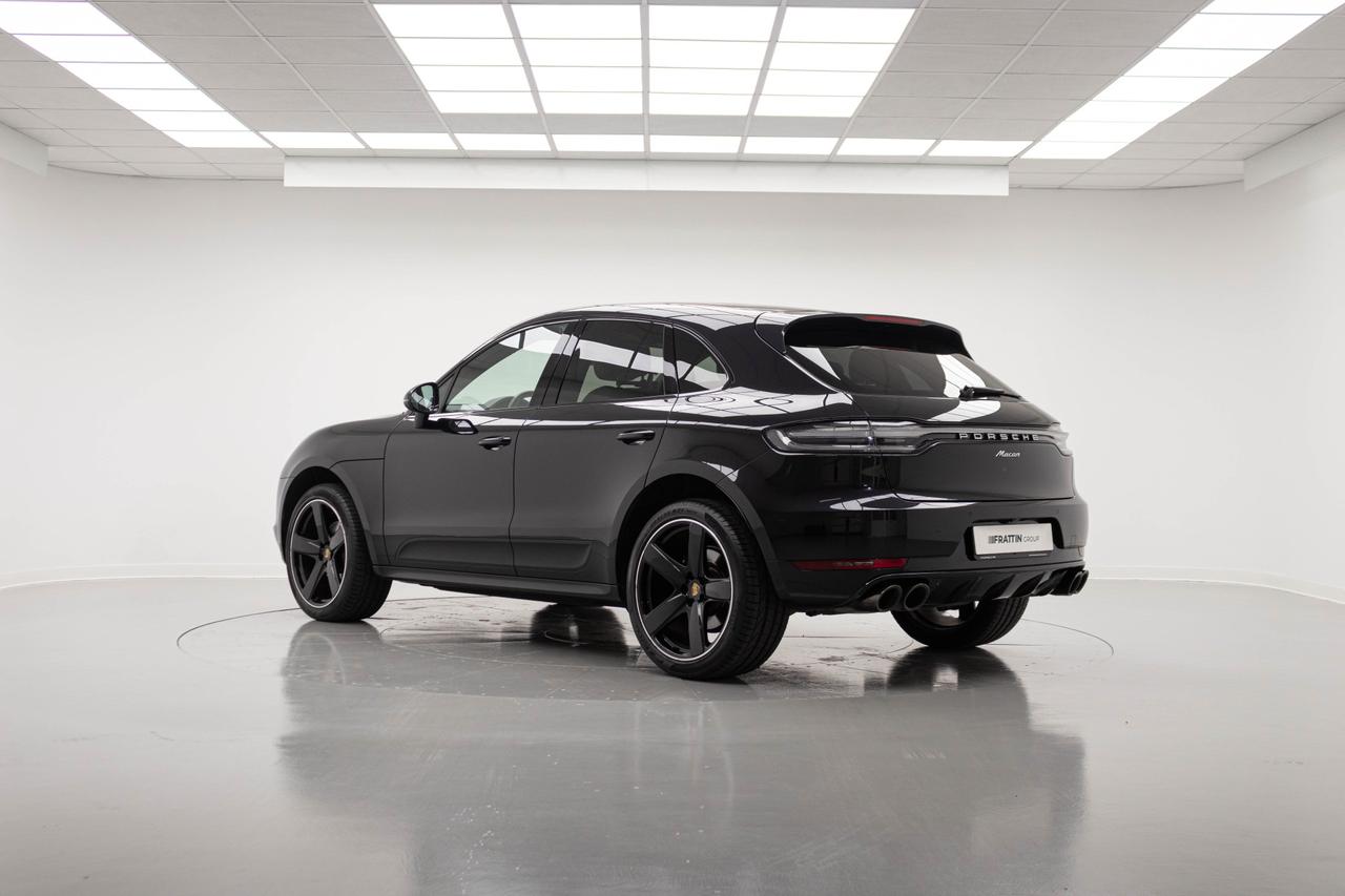 PORSCHE MACAN 2.0