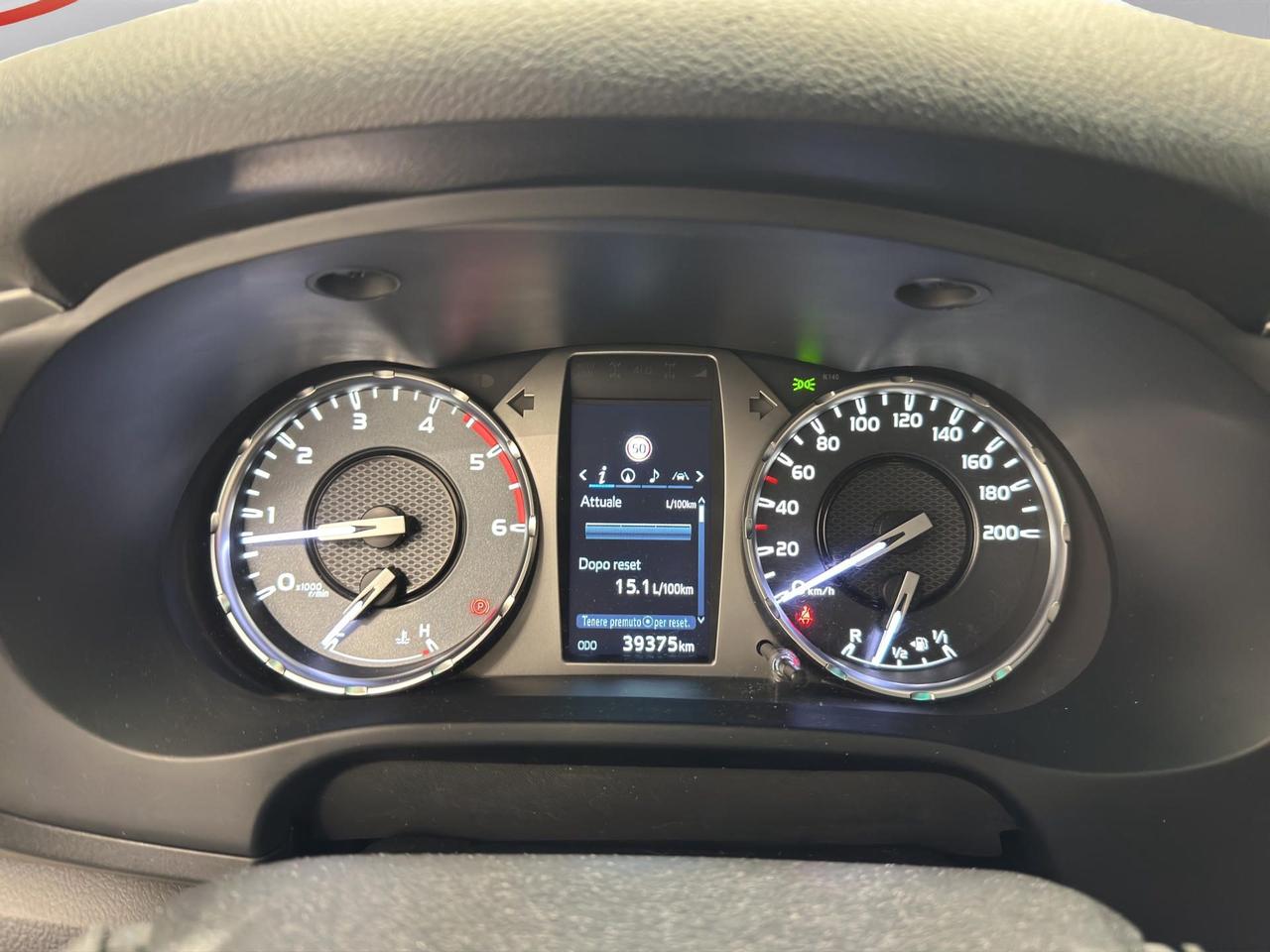 Toyota Hilux 2.4 d-4d M DC 4WD EXECUTIVE