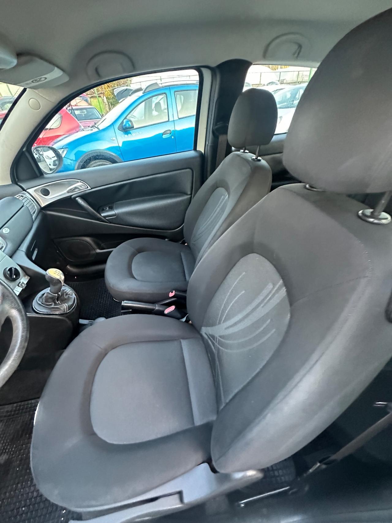 Lancia Ypsilon 1.3 MJT 75 CV Platinum