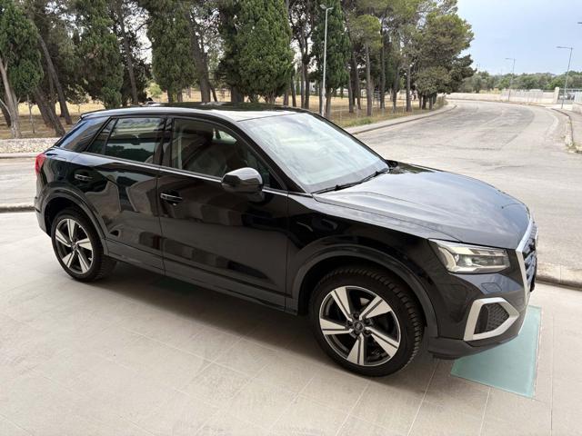 AUDI Q2 30 TDI S tronic Admired Advanced COCKPIT