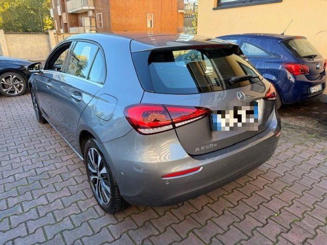 MERCEDES-BENZ A 250 e Automatic EQ-Power Business Extra
