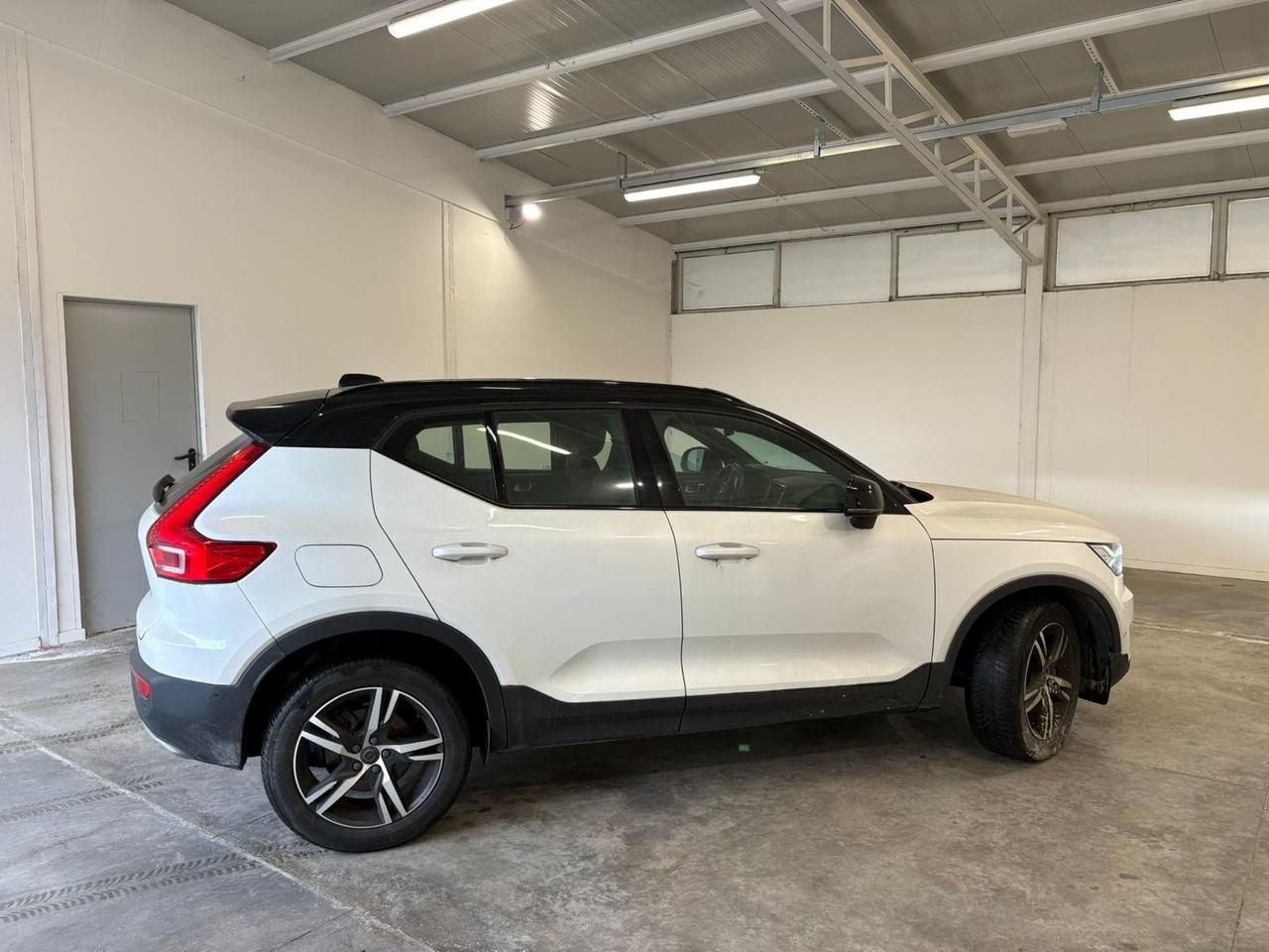 Volvo XC40 2.0 190 CvD4 AWD Geartronic R-design