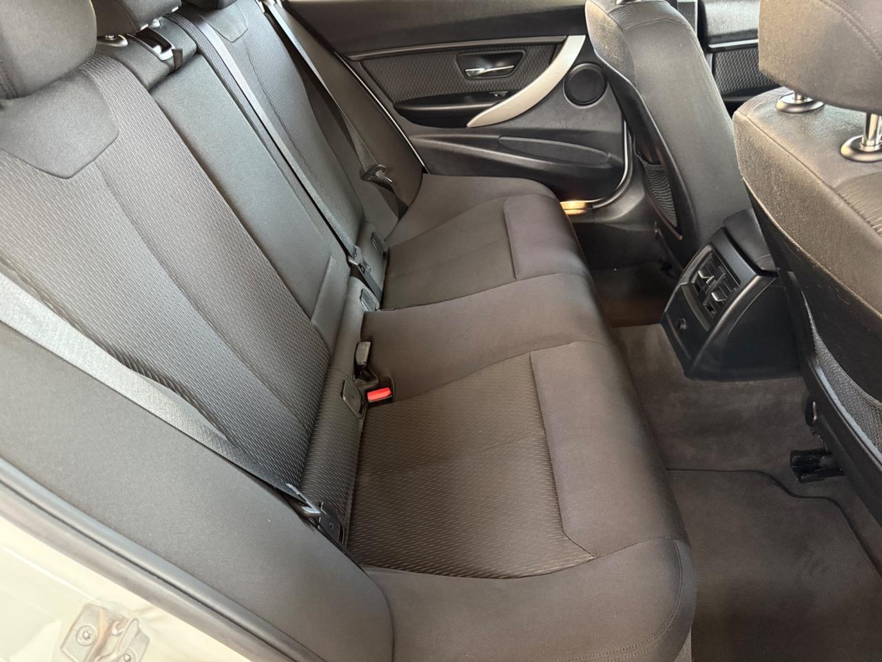 Bmw 320 320d Efficient Dynamics Touring Business aut.