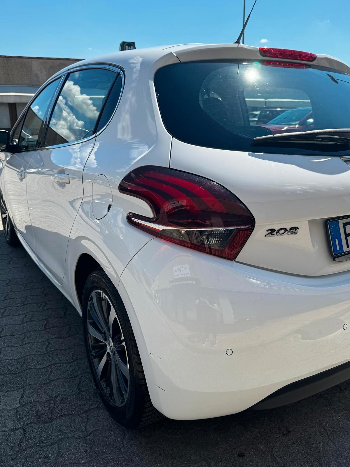 Peugeot 208 BlueHDi 75 5 porte Allure