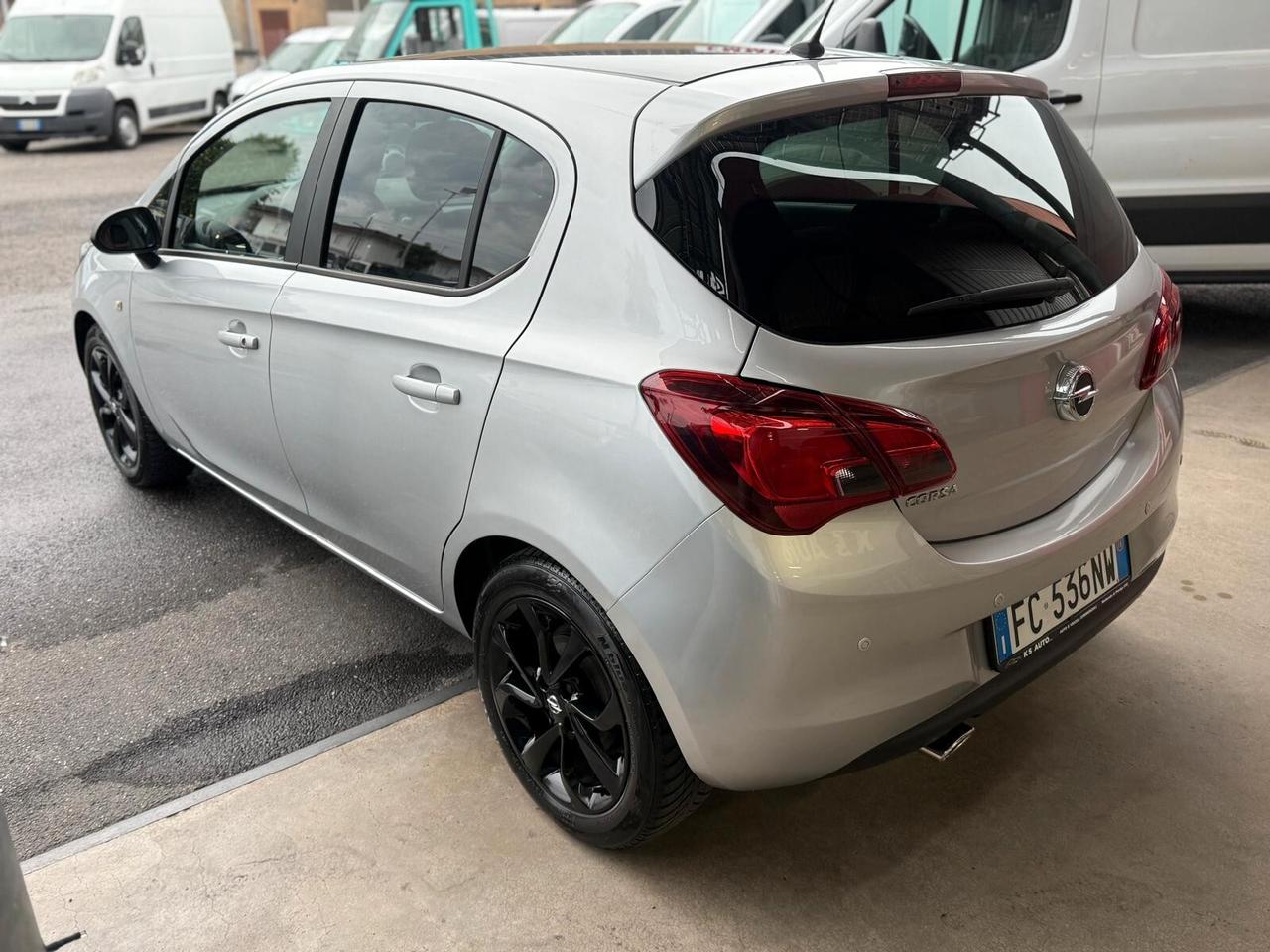 Opel Corsa 1.2 5 porte b-Color ok neopatentati