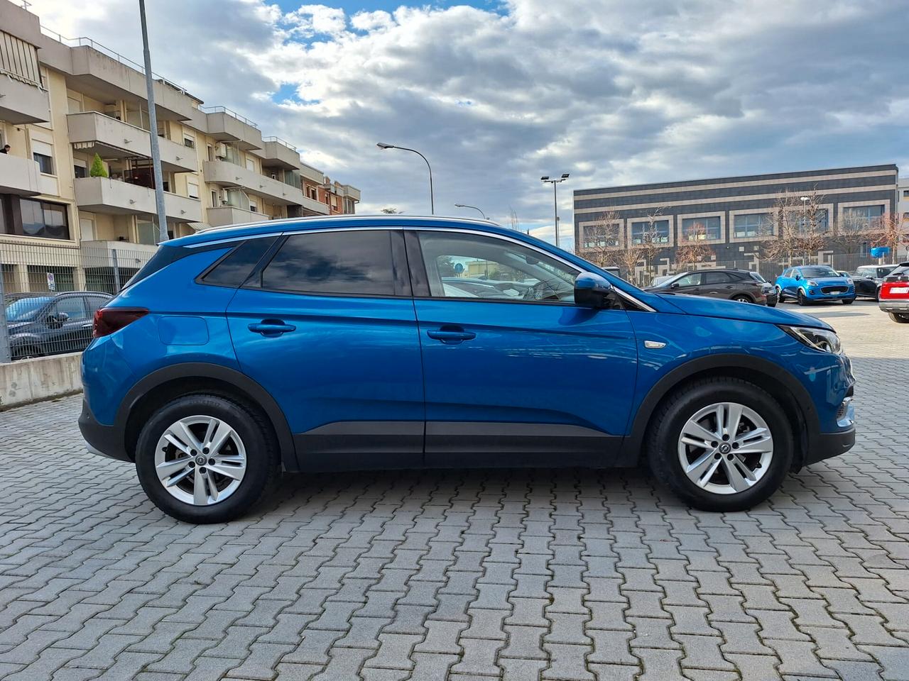 Opel Grandland X 1.5 diesel Ecotec Business X NEOPATENTATI IVA ESPOSTA