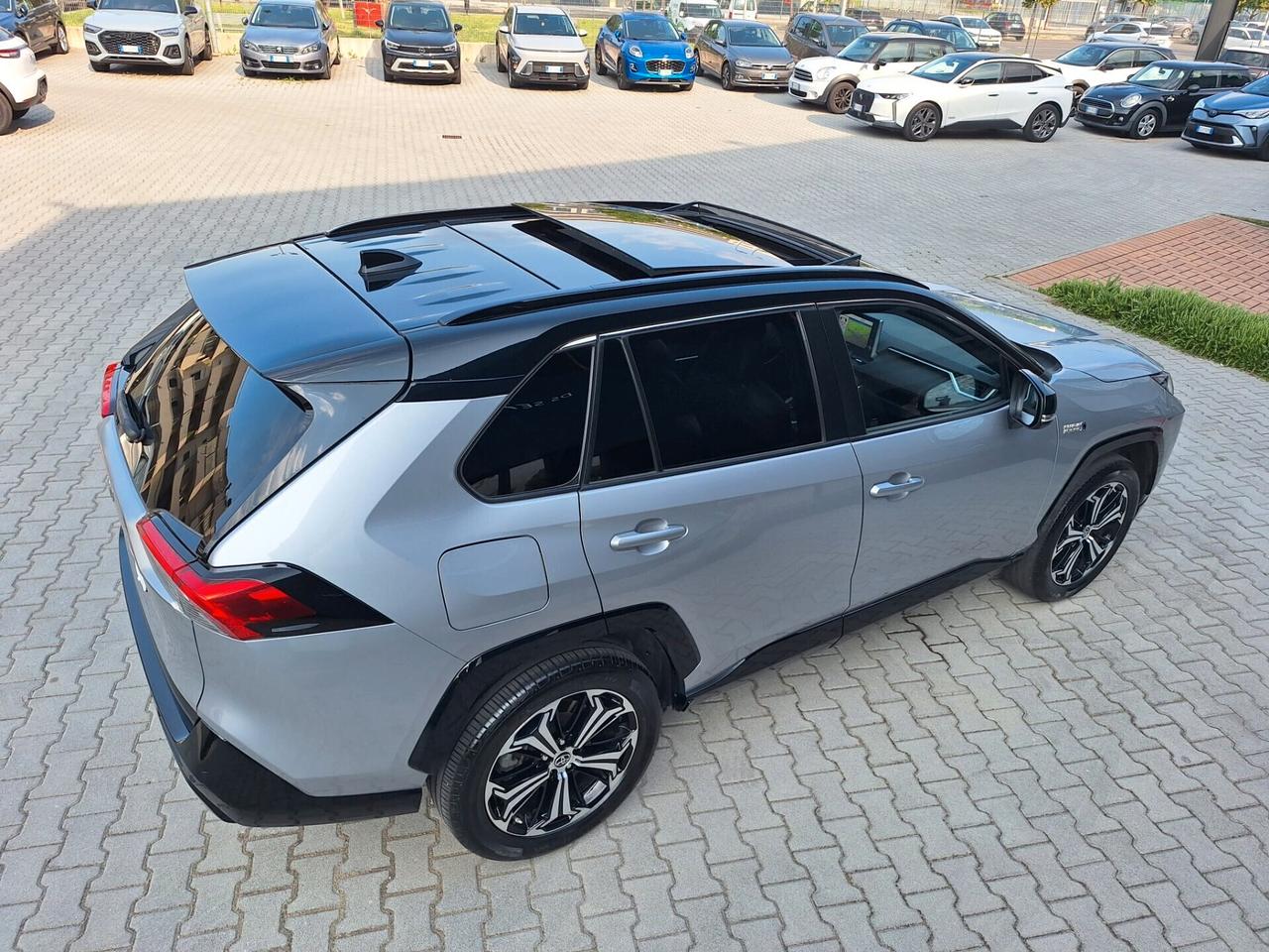RAV4 Plug-in Hybrid E-CVT (306 CV) Style+ AWD-i Unico proprietario Iva esposta