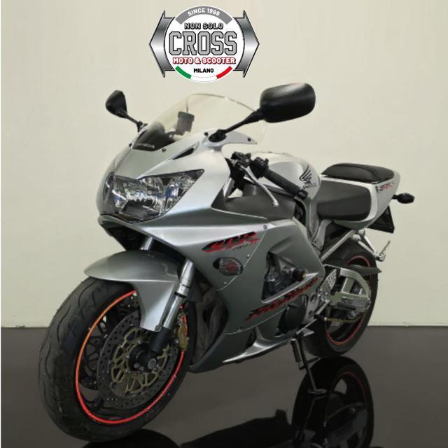 HONDA CBR 900 RR Fireblade - ANNO 2002