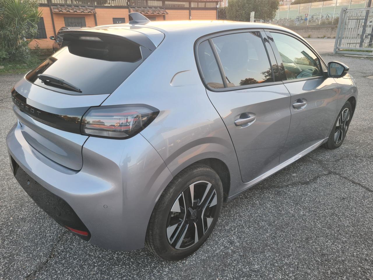 Peugeot 208 1.2 5 porte Allure*NAVIGATORE*CAMERA*PDC*