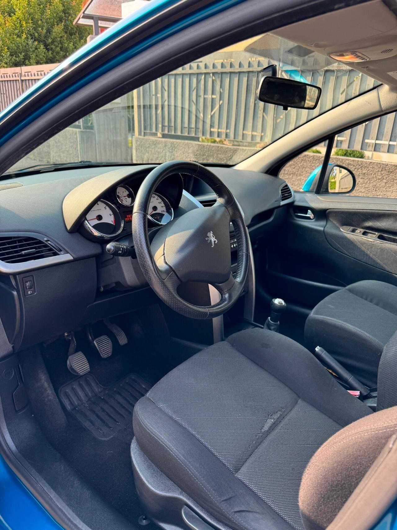 Peugeot 207 1.4 benzina 2007 OK NEOPATENTATI