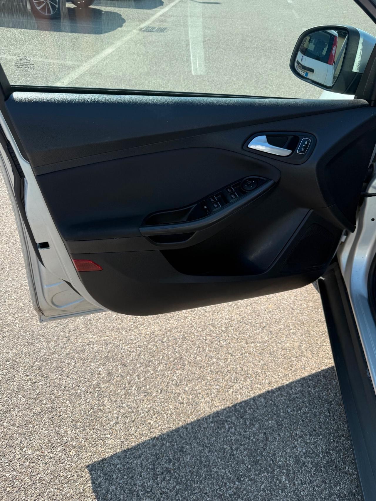 Ford Focus SW 1.5 tdci - NAV. - 12 MESI DI GARANZIA -
