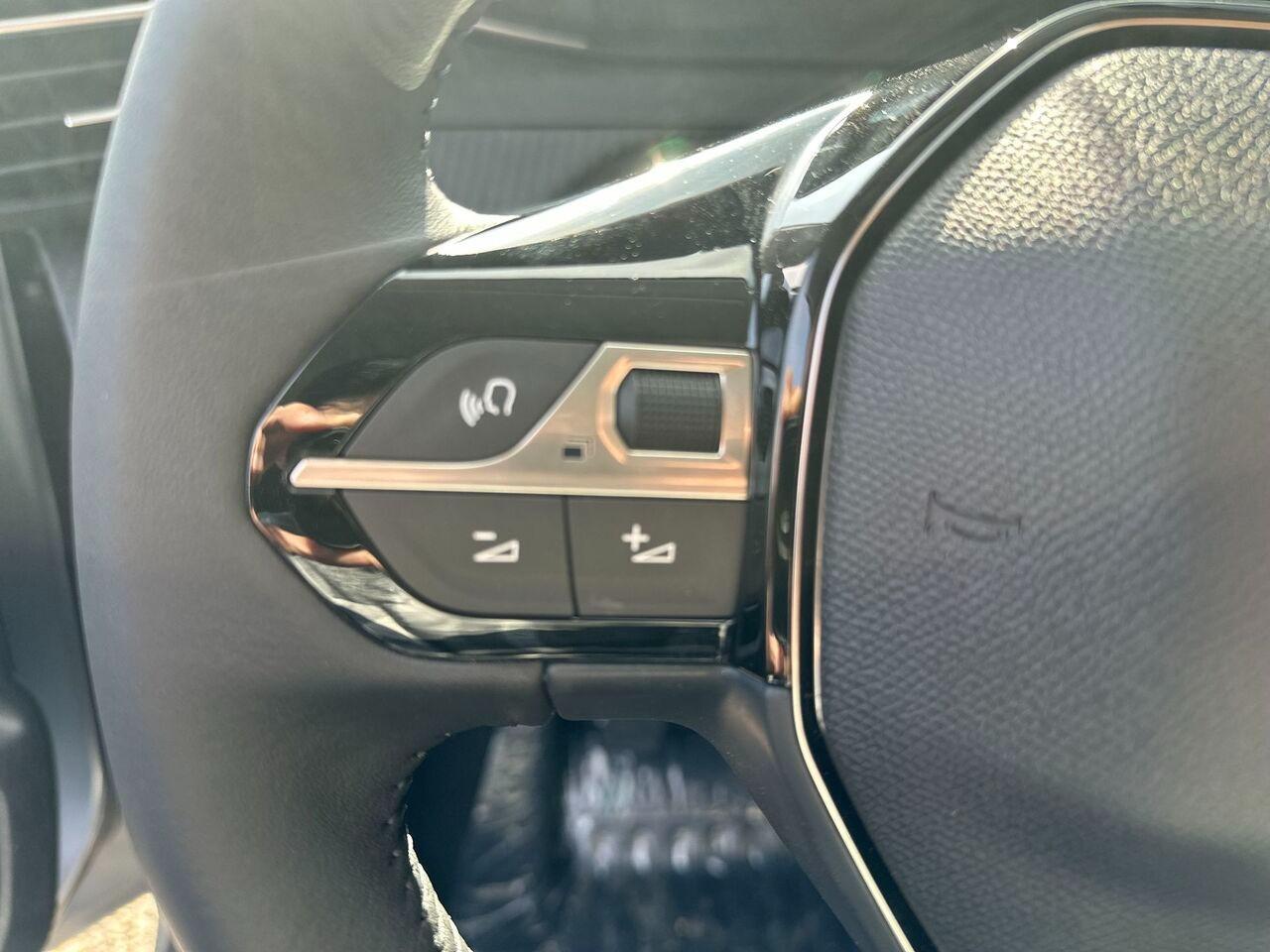 PEUGEOT 208 II 2019 - 208 1.2 puretech Allure s&s 100cv