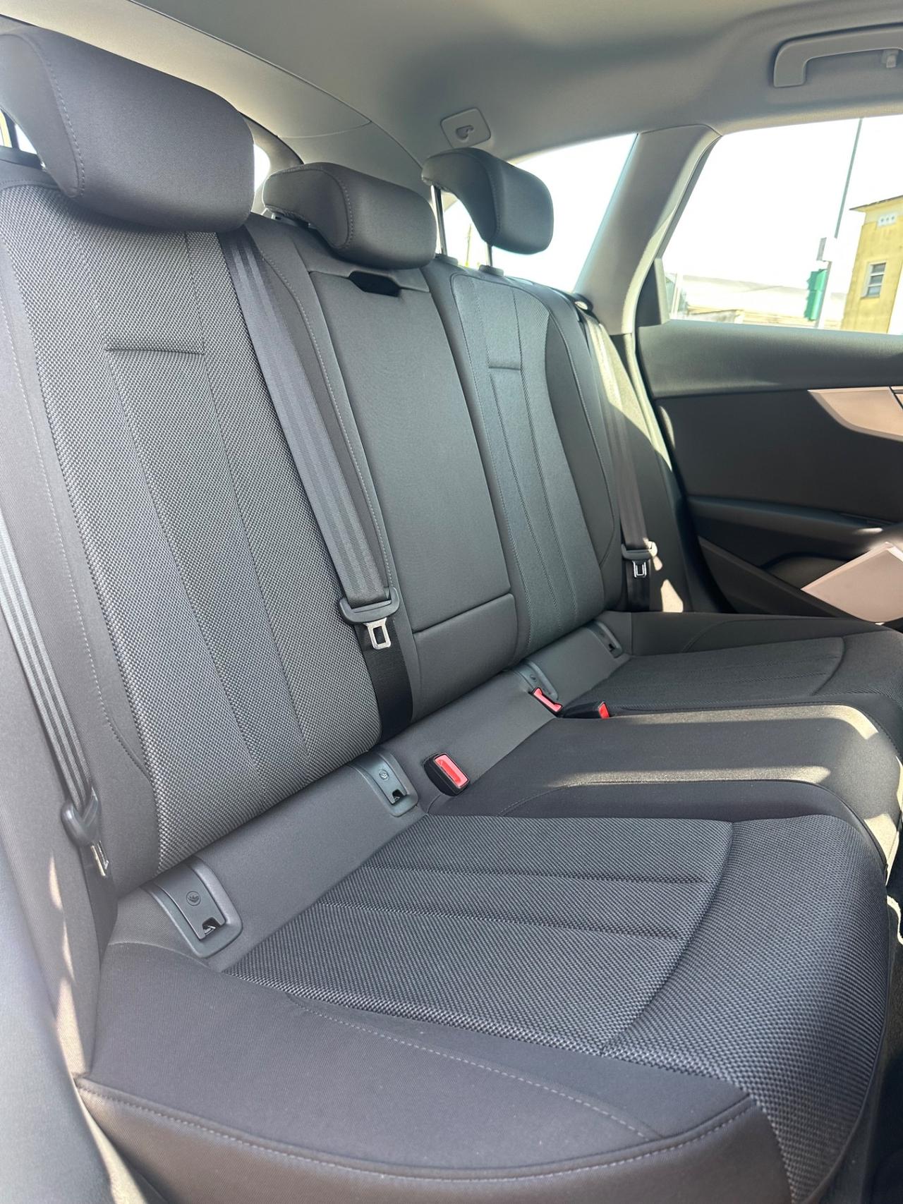 Audi A4 Avant 35 TDI/163 CV S tronic Business Advanced