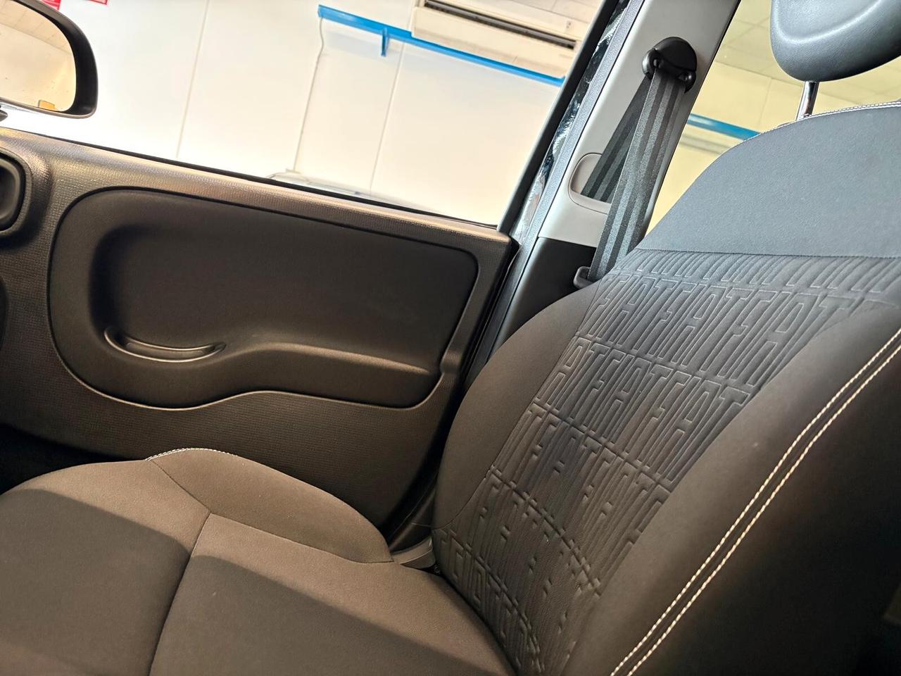 Fiat Panda CROSS 1.0 FireFly Hybrid 5 posti SPOTICAR