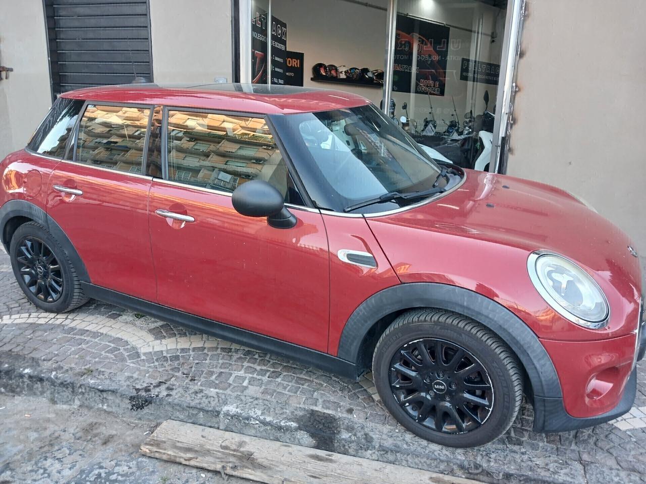 Mini 1.5 Cooper D 5 porte