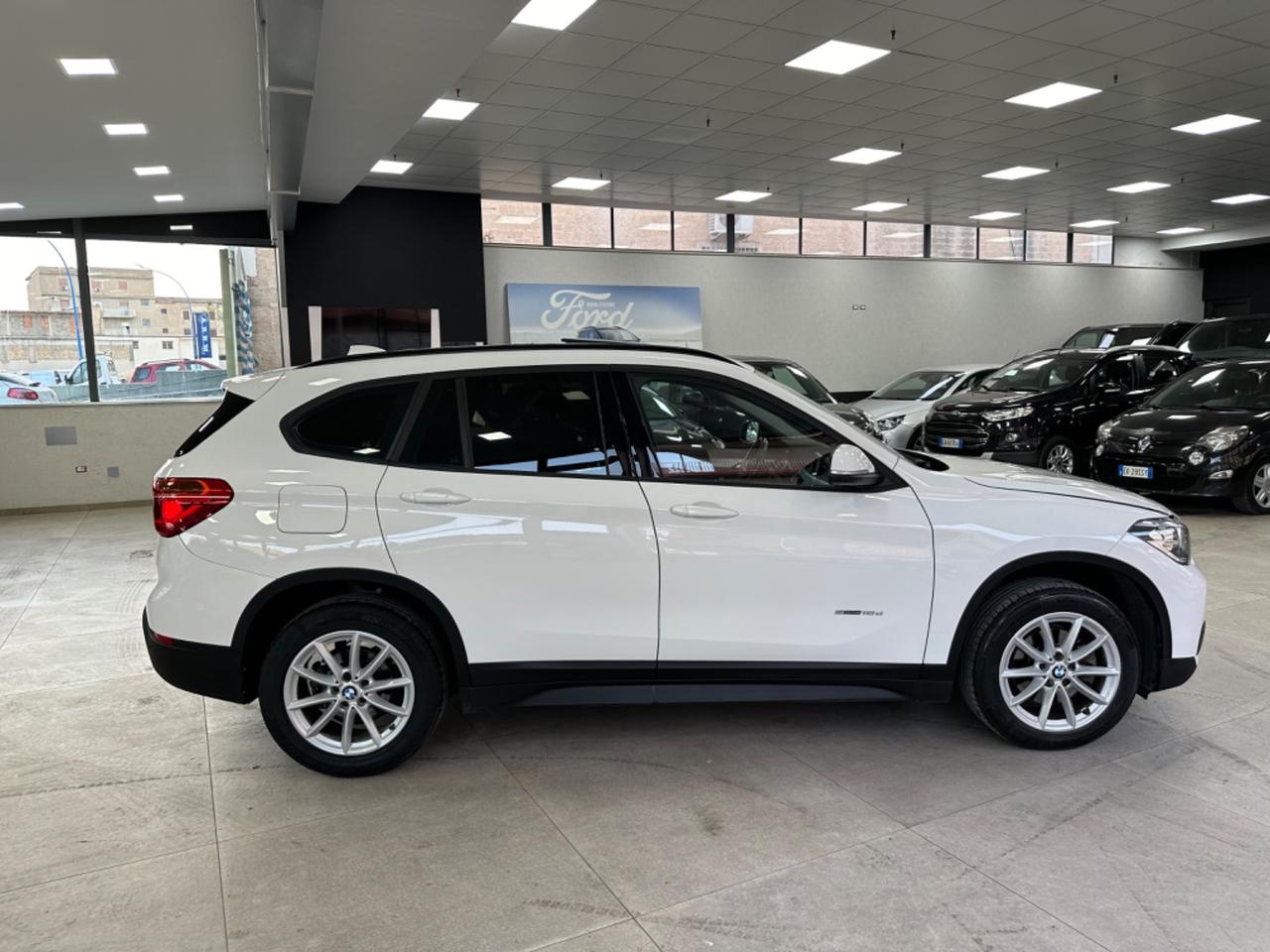 Bmw X1 sDrive18d Advantage AUTOM Tetto 2016
