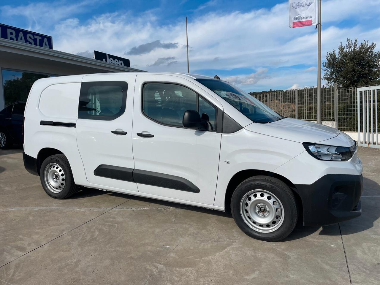 Citroen Berlingo BlueHDi 100 S&S Van XL Doppia Cabina Mobile (NUOVO)