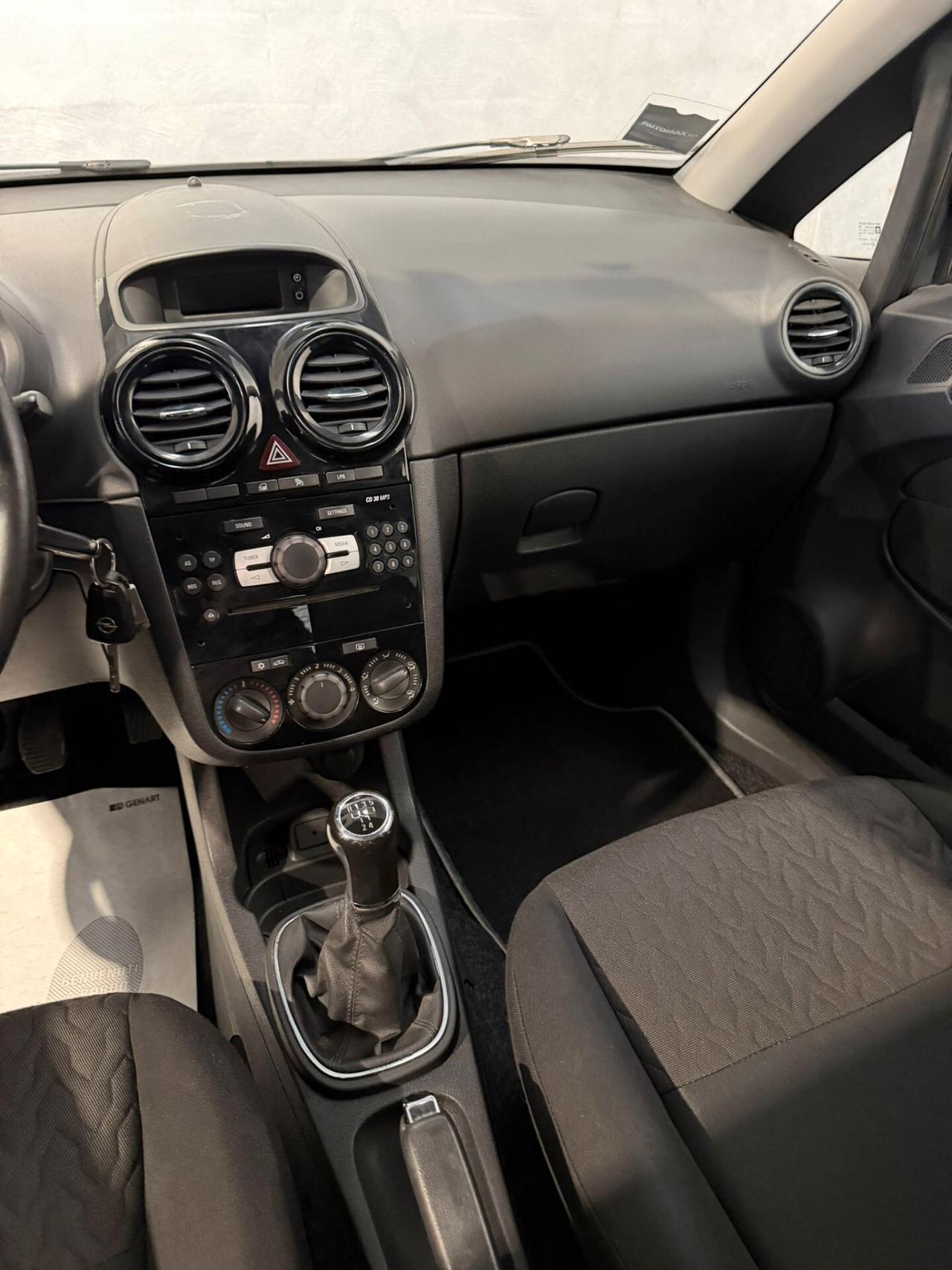 Opel Corsa 1.2 85CV 5 porte GPL-TECH Edition