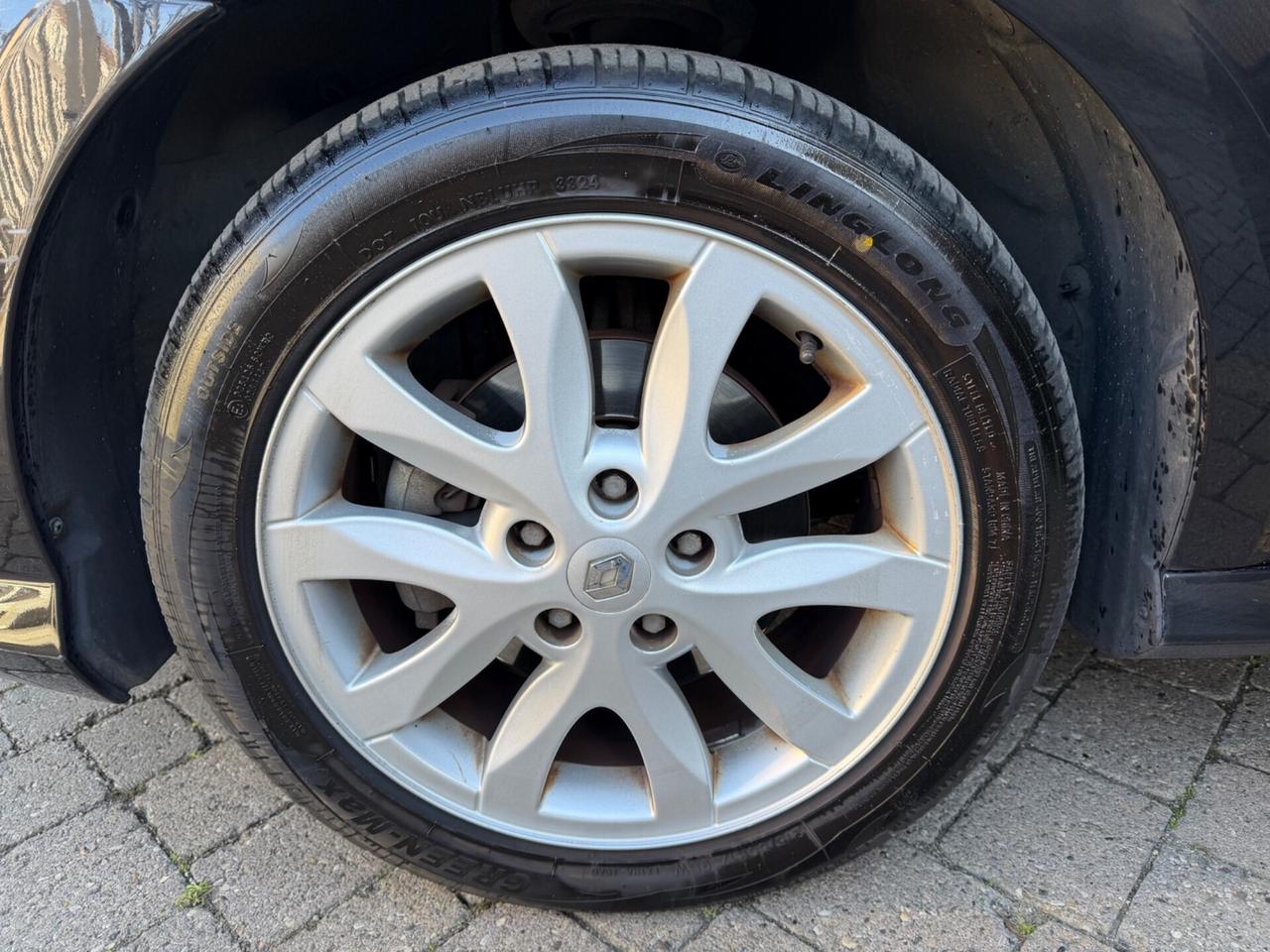 Renault Laguna 2.0 16V Initiale