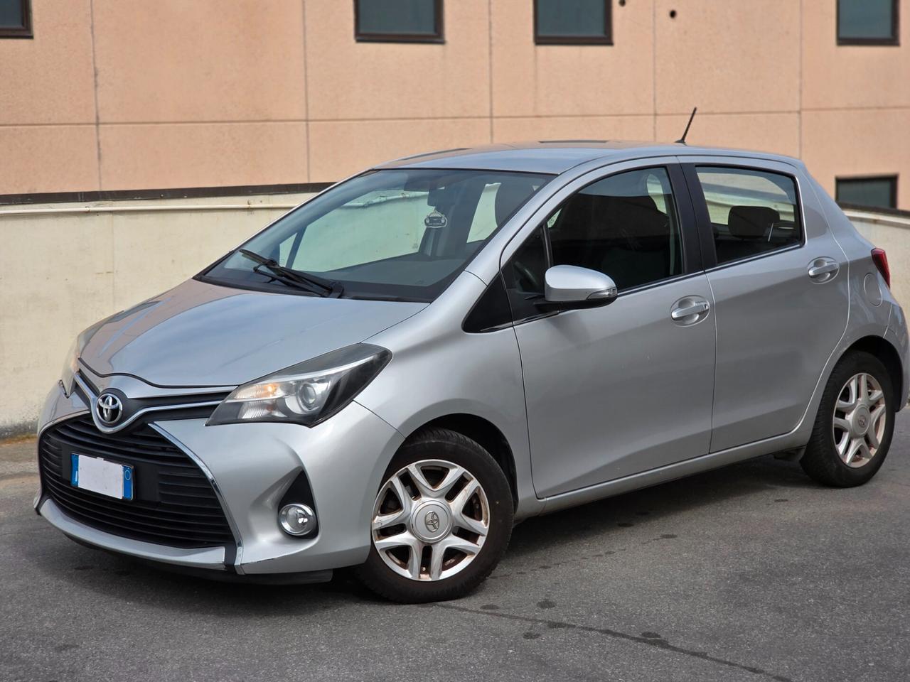 Toyota Yaris 1.0 5 porte Lounge