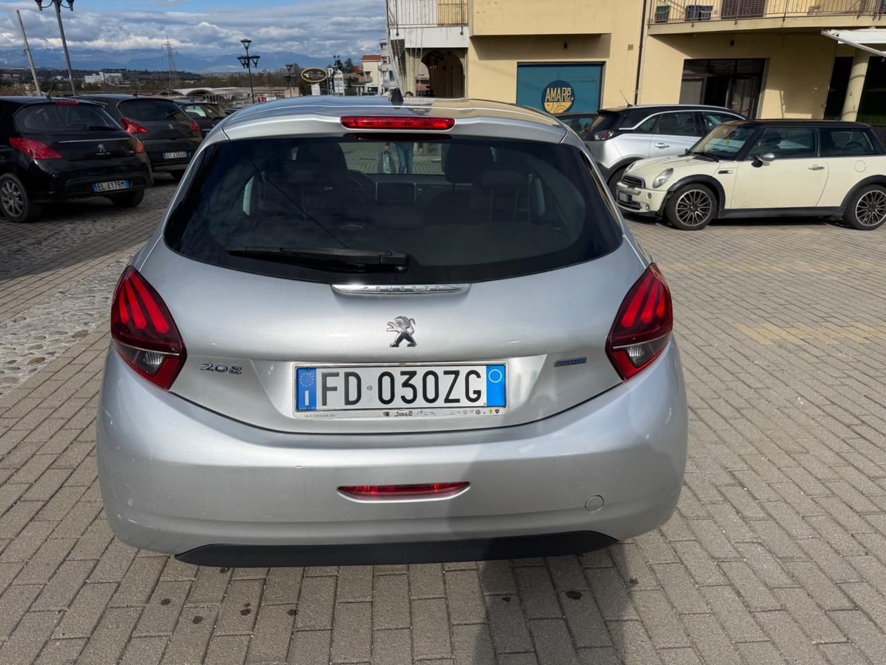 Peugeot 208 neopatentati