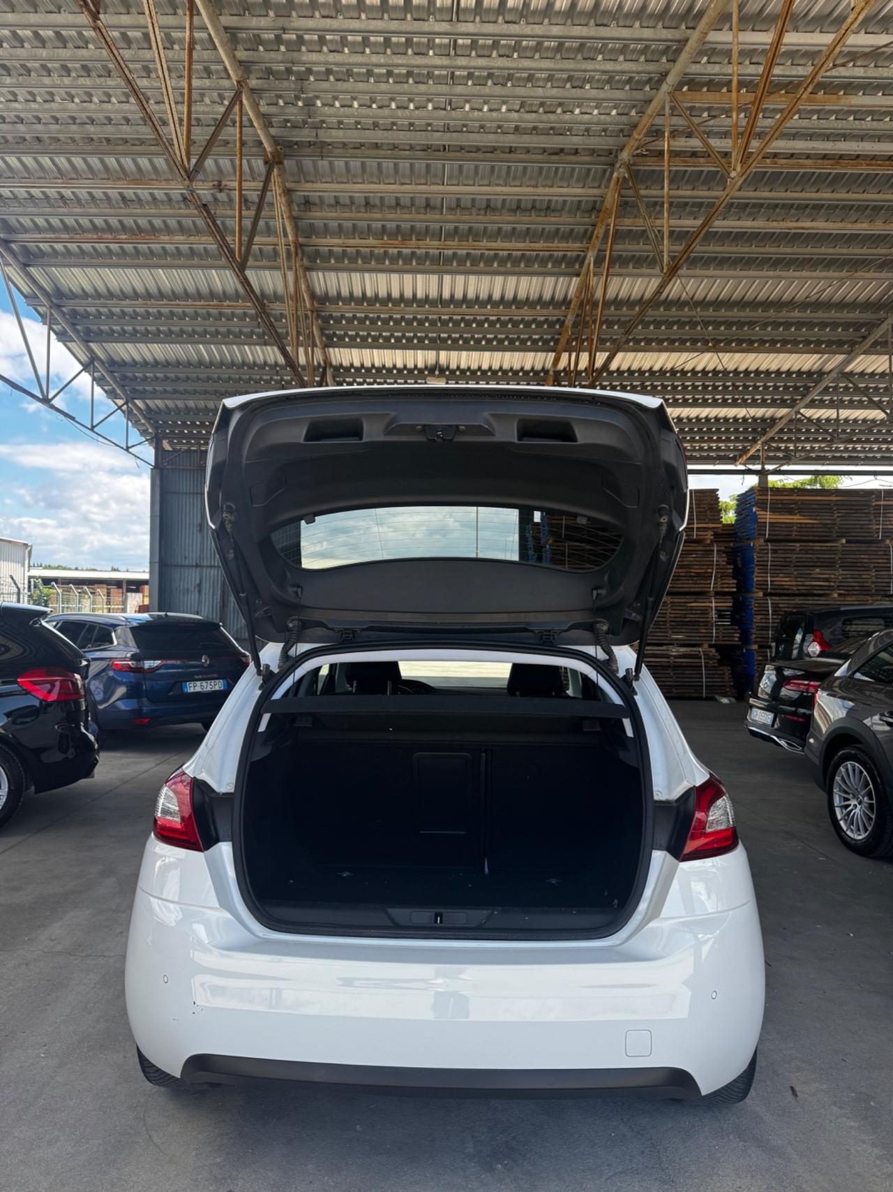 Peugeot 308 1.6 hdi