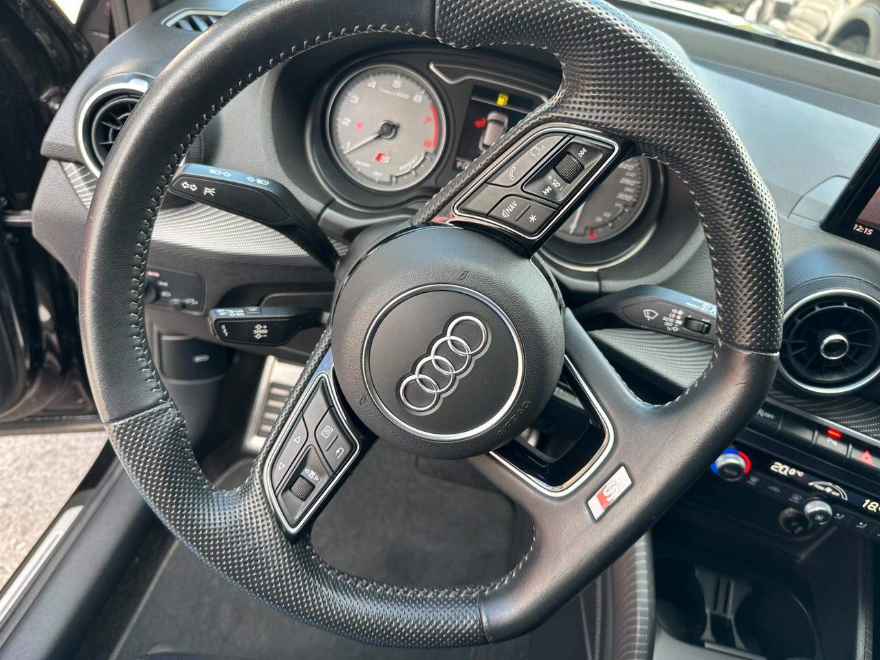 Audi Q2 SQ2 TFSI quattro S tronic