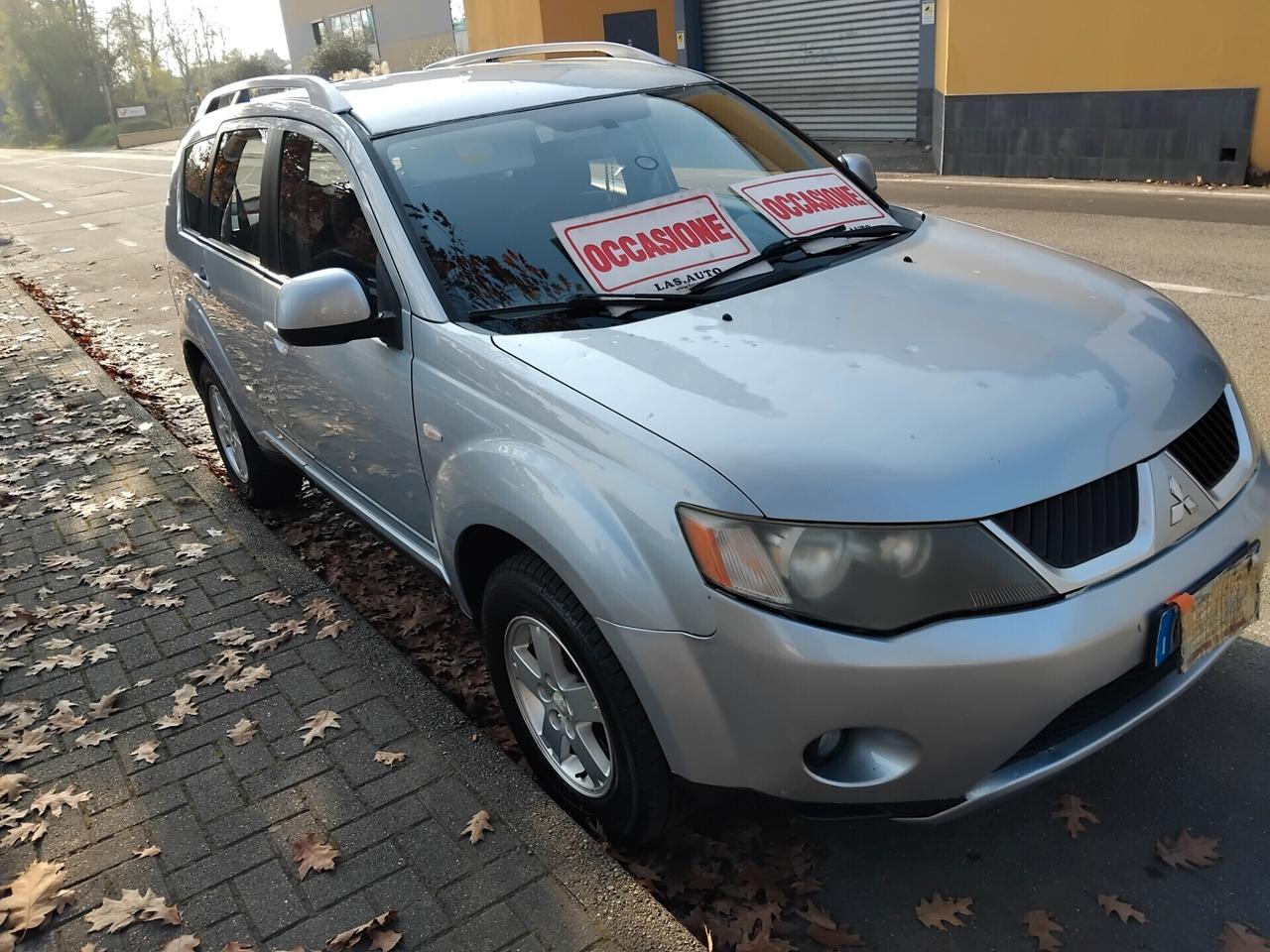 Mitsubishi Outlander 2.0 DI-D Intense DPF 4X4 A 3.999 EURO