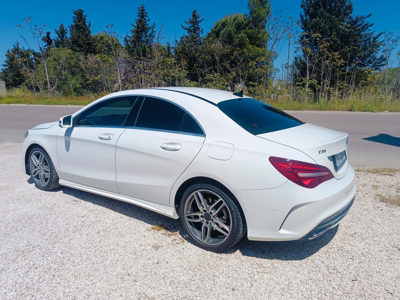 Mercedes-benz CLA 180 d Premium AMG